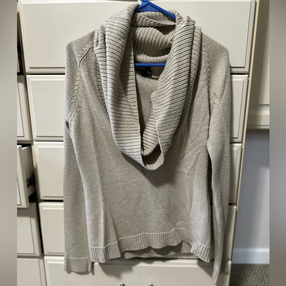 The Limited women’s sweater